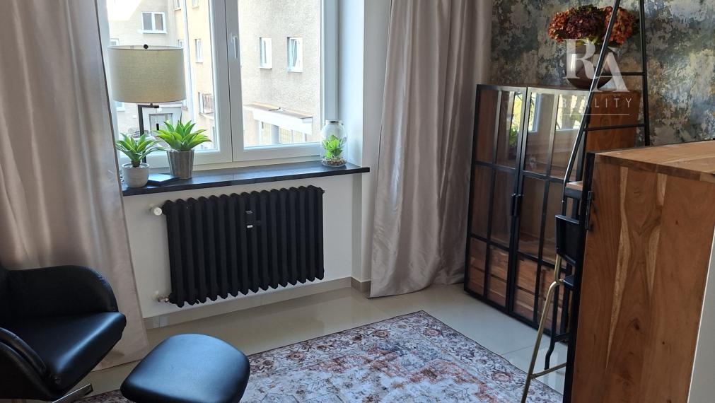 PRENÁJOM EXKLUZÍVNEHO  3KK - IZBOVÉHO BYTU BULVÁR