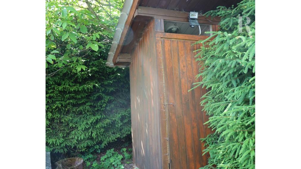 PREDAJ CHATY S VEĽKÝM POZEMKOM BELÁ - ZLIEŇ