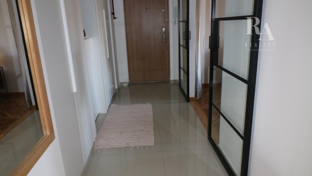 PRENÁJOM EXKLUZÍVNEHO  3KK - IZBOVÉHO BYTU BULVÁR