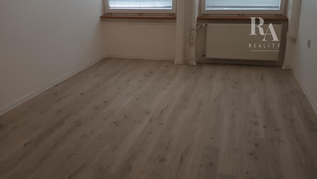 Prenájom kancelárie o výmere 18,4 m2 Bytčická ulica