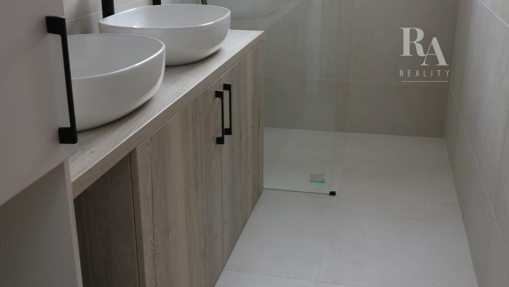 PRENÁJOM 2 - IZBOVÉHO BYTU V NOVOSTAVBE + 2 PARKOVACIE MIESTA