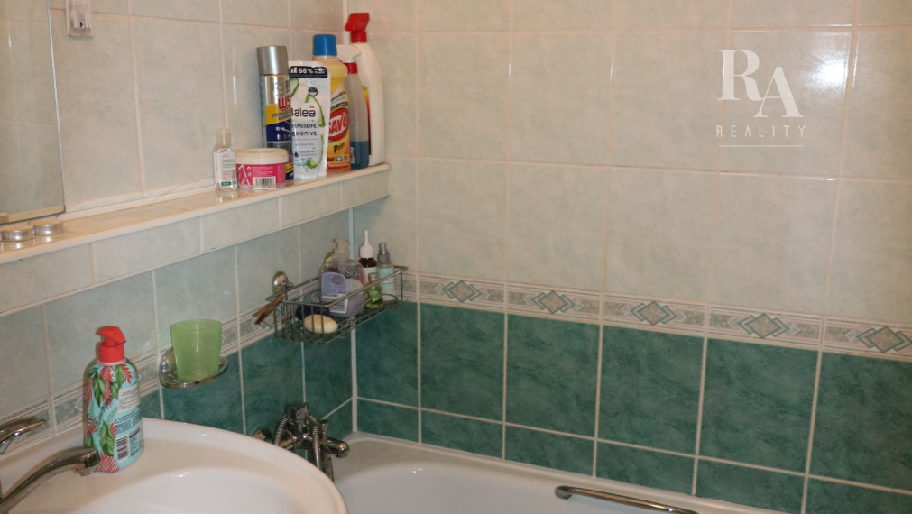 Prenájom 2 - izbového zariadeného bytu Hliny 3