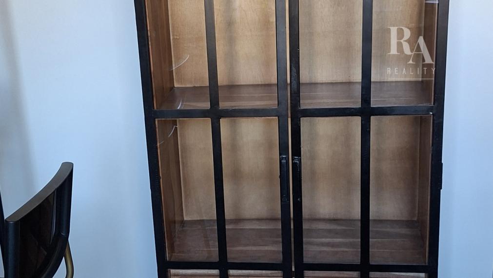 PRENÁJOM EXKLUZÍVNEHO  3KK - IZBOVÉHO BYTU BULVÁR