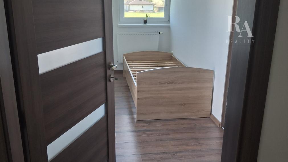 Predaj 4-izbový byt DOMANIŽA  -130 m2 + terasy 44m2