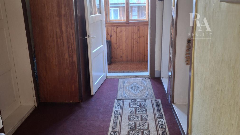 PREDAJ RODINNÝ DOM  + Hospodárska budova ŠTIAVNIK 1500 M2 pozemok