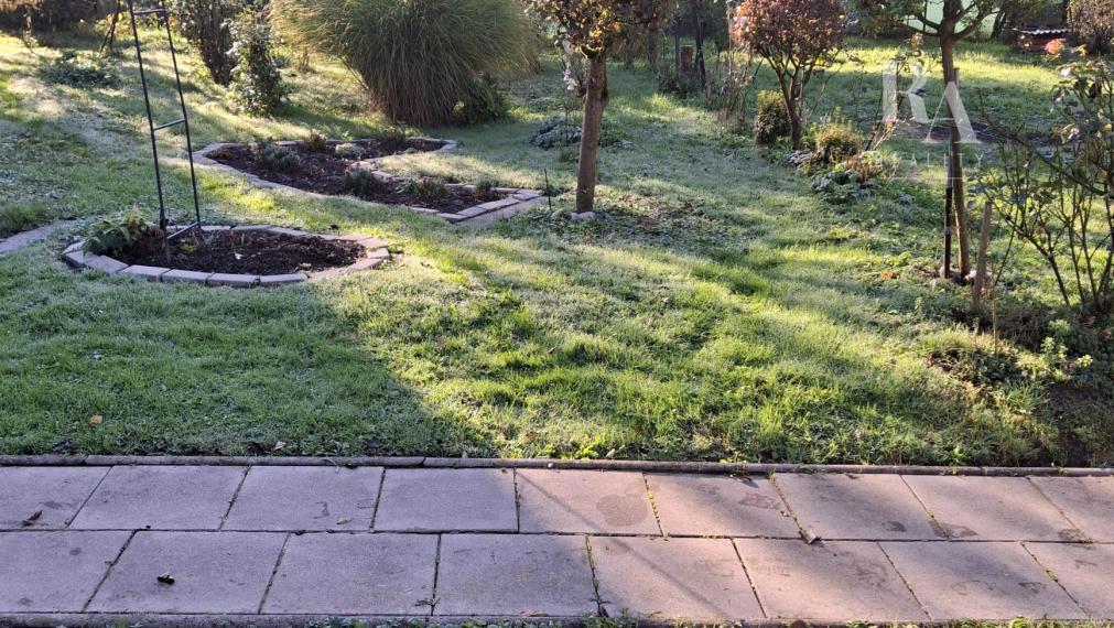 PREDAJ RODINNÝ DOM  + Hospodárska budova ŠTIAVNIK 1500 M2 pozemok