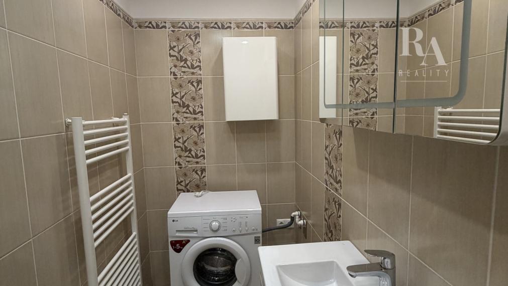 Prenájom Garsónka Považský Chlmec 47m2