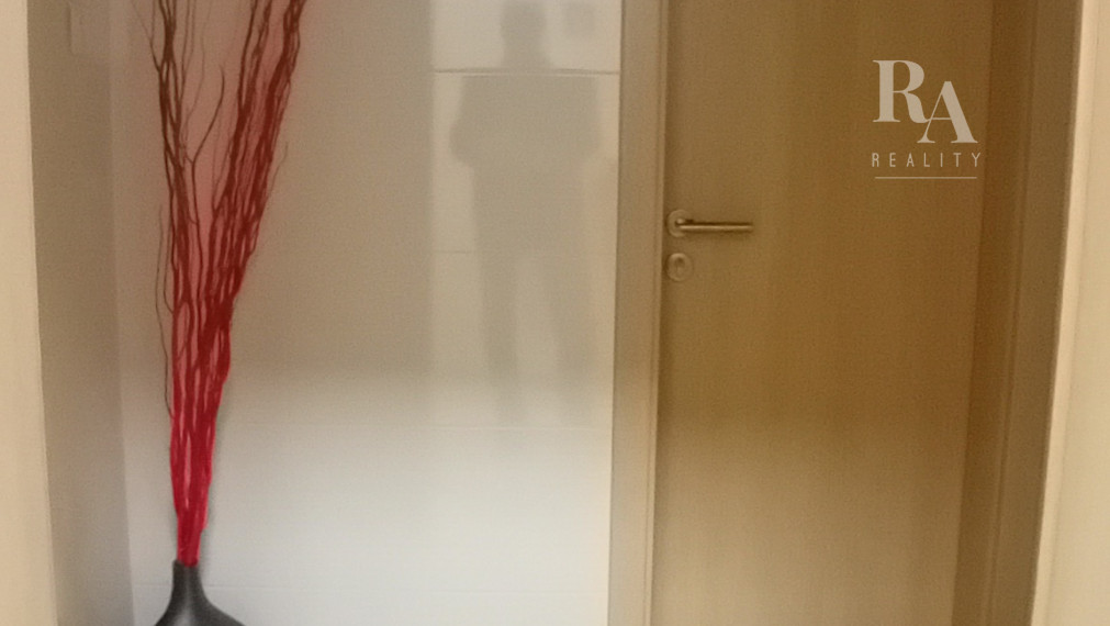 Prenájom kancelária 92,5m2 s kuchynkou, parking, Veľký diel