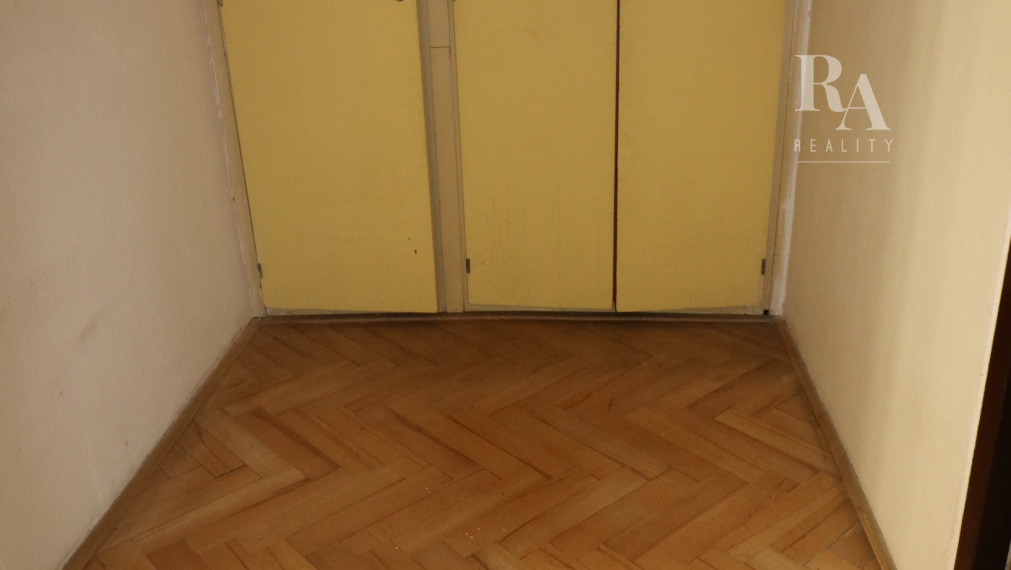 PREDAJ 3 - IZBOVÝ BYT S LOGGIOU A BALKÓNOM NOVÝ BULVÁR