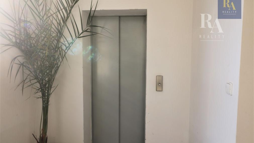 Prenájom kancelárií o výmere 20 m2 a 40 m2