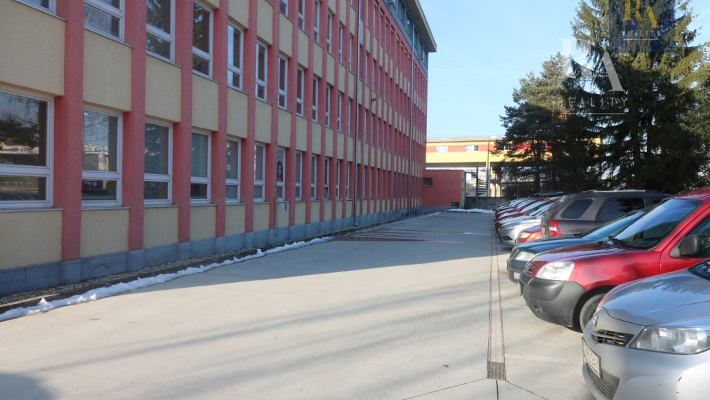 Prenájom kancelárií o výmere 20 m2 a 40 m2