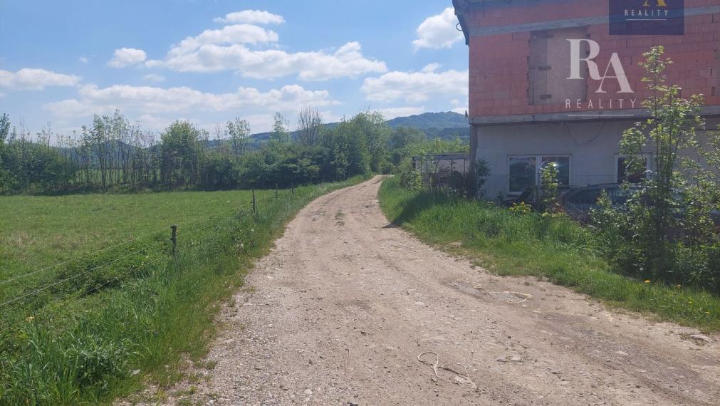 Predaj podielov na pozemkoch Hliník nad Váhom