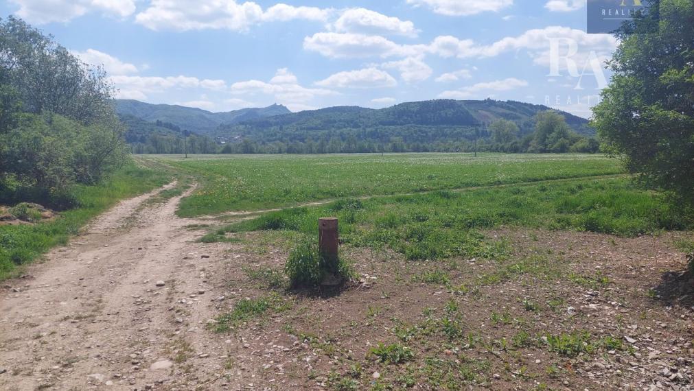 Predaj podielov na pozemkoch Hliník nad Váhom