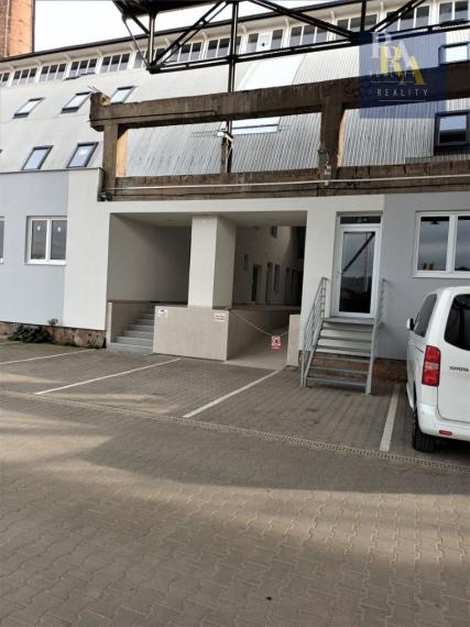 Prenájom priestoru vhodného na služby