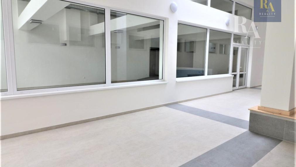 Prenájom priestoru na reštauráciu alebo kaviareň -  Bytčická ulica alebo inú prevádzku