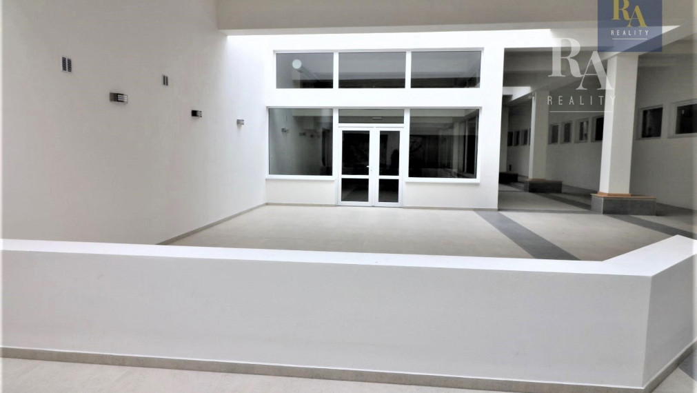 Prenájom priestoru na reštauráciu alebo kaviareň -  Bytčická ulica alebo inú prevádzku