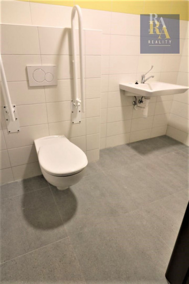 Prenájom priestoru na reštauráciu alebo kaviareň -  Bytčická ulica alebo inú prevádzku