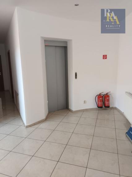 Prenájom kancelárie o výmere 44 m2 ul. Dlhá