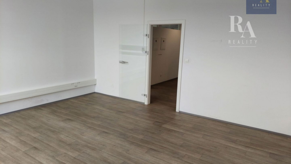 Prenájom kancelárskych priestorov v LIVING CENTRE