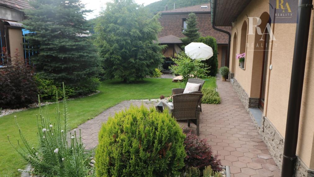 PREDAJ RODINNÝ DOM RAJECKÉ TEPLICE - KONSKÁ