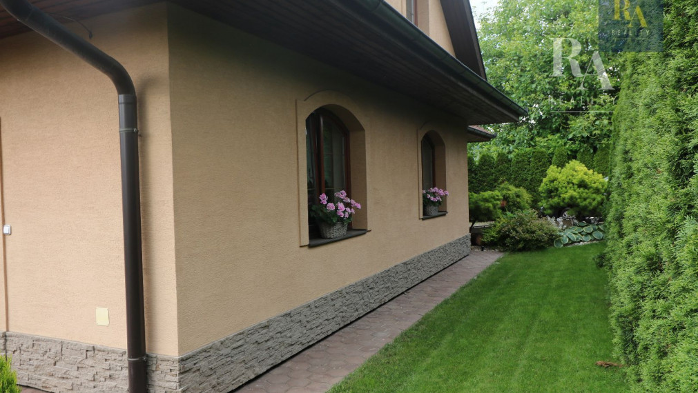 PREDAJ RODINNÝ DOM RAJECKÉ TEPLICE - KONSKÁ