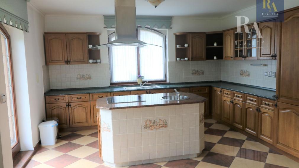 PREDAJ RODINNÝ DOM RAJECKÉ TEPLICE - KONSKÁ