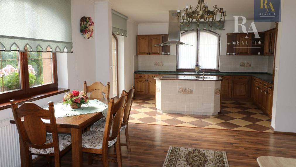 PREDAJ RODINNÝ DOM RAJECKÉ TEPLICE - KONSKÁ