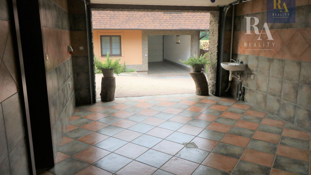 PREDAJ RODINNÝ DOM RAJECKÉ TEPLICE - KONSKÁ