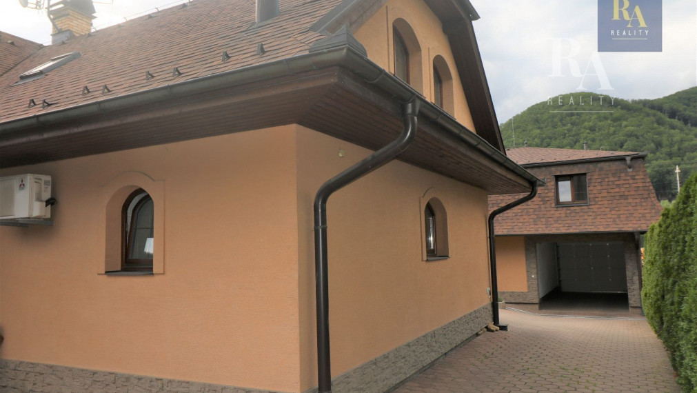 PREDAJ RODINNÝ DOM RAJECKÉ TEPLICE - KONSKÁ