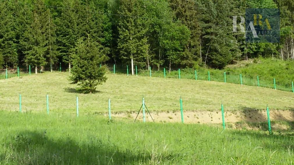 Predaj pozemok 7.930 m2 na rekreačné účely v obci Dolný Hričov