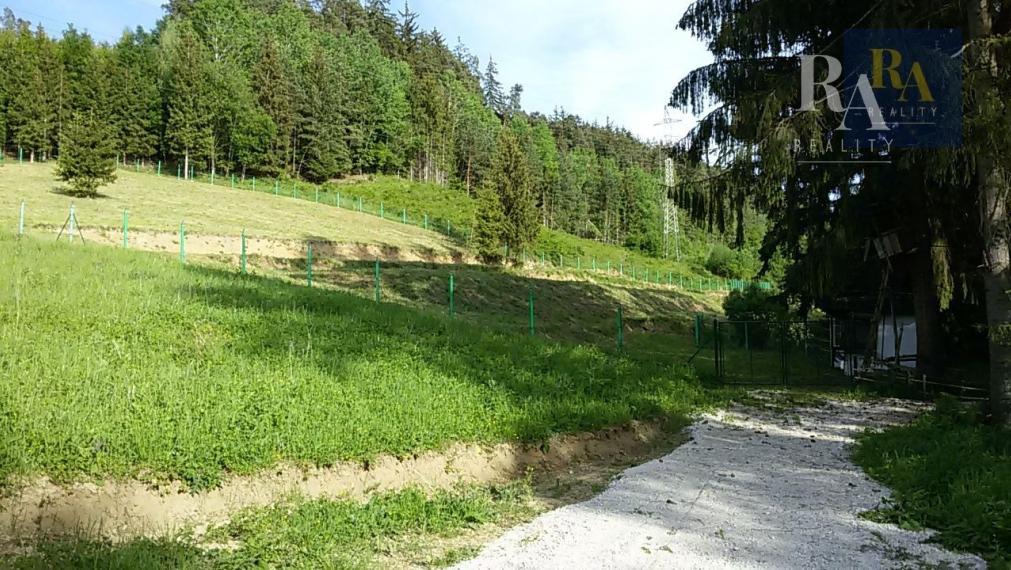 Predaj pozemok 7.930 m2 na rekreačné účely v obci Dolný Hričov