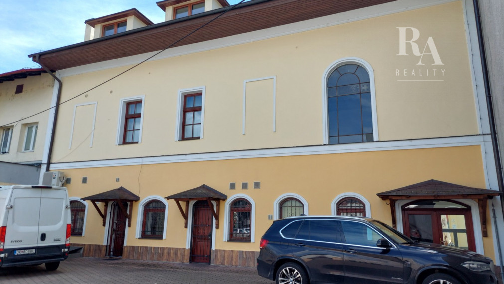 PREDAJ POLYFUNKČNEJ BUDOVY V CENTRE MESTA S PARKOVANÍM