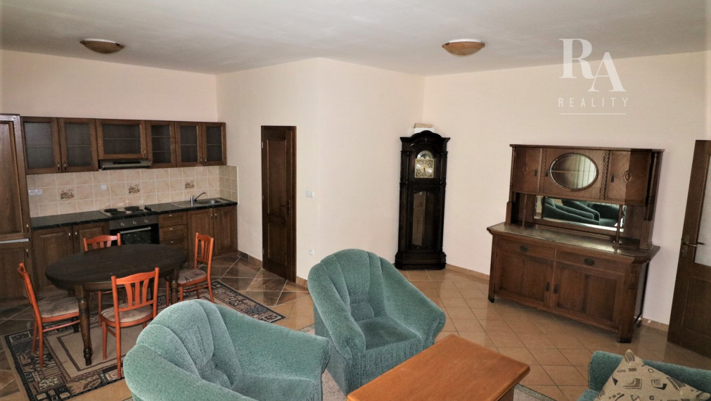 PREDAJ POLYFUNKČNEJ BUDOVY V CENTRE MESTA S PARKOVANÍM