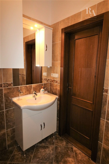 PREDAJ POLYFUNKČNEJ BUDOVY V CENTRE MESTA S PARKOVANÍM