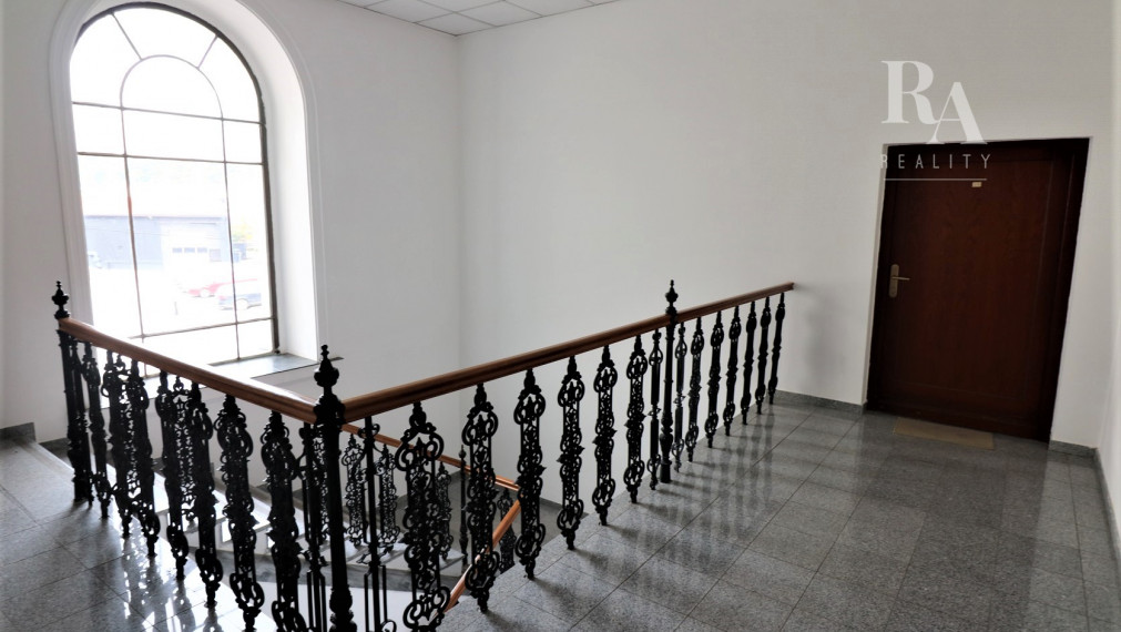 PREDAJ POLYFUNKČNEJ BUDOVY V CENTRE MESTA S PARKOVANÍM