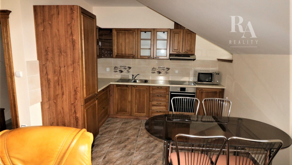 PREDAJ POLYFUNKČNEJ BUDOVY V CENTRE MESTA S PARKOVANÍM