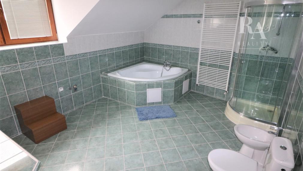 PREDAJ POLYFUNKČNEJ BUDOVY V CENTRE MESTA S PARKOVANÍM