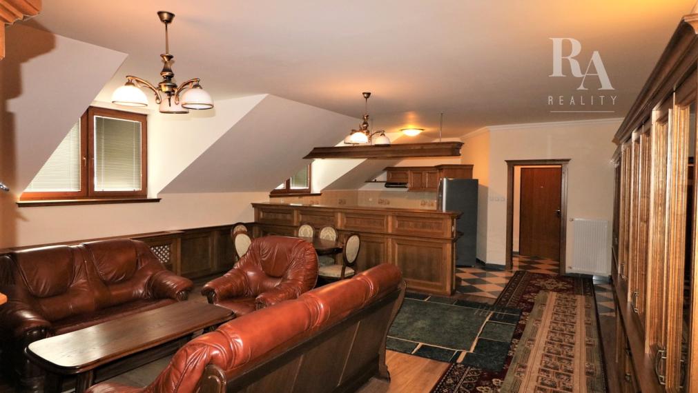 PREDAJ POLYFUNKČNEJ BUDOVY V CENTRE MESTA S PARKOVANÍM