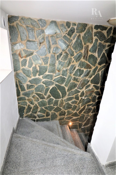 PREDAJ POLYFUNKČNEJ BUDOVY V CENTRE MESTA S PARKOVANÍM