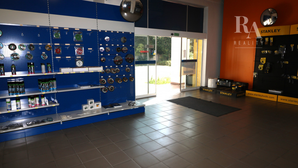 PRENÁJOM OBCHODNO - SKLADOVÝ PRIESTOR S ADMINISTRATÍVOU