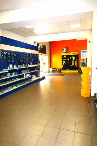 PRENÁJOM OBCHODNO - SKLADOVÝ PRIESTOR S ADMINISTRATÍVOU