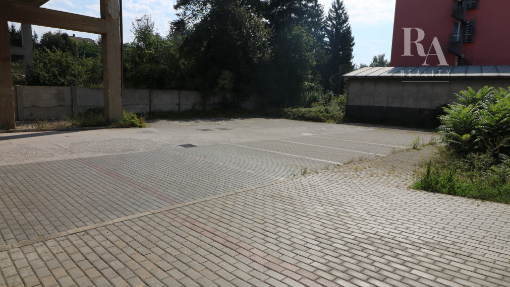 PRENÁJOM OBCHODNO - SKLADOVÝ PRIESTOR S ADMINISTRATÍVOU