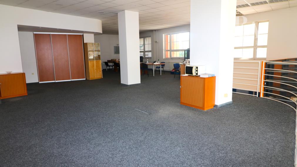 PRENÁJOM OBCHODNO - SKLADOVÝ PRIESTOR S ADMINISTRATÍVOU