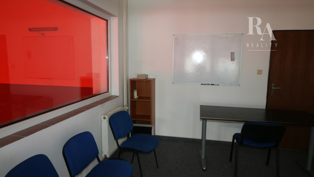 PRENÁJOM OBCHODNO - SKLADOVÝ PRIESTOR S ADMINISTRATÍVOU