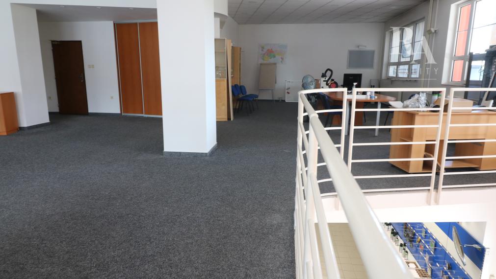 PRENÁJOM OBCHODNO - SKLADOVÝ PRIESTOR S ADMINISTRATÍVOU