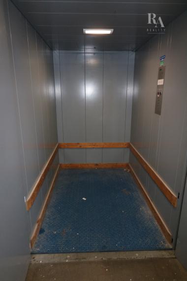 PRENÁJOM OBCHODNO - SKLADOVÝ PRIESTOR S ADMINISTRATÍVOU