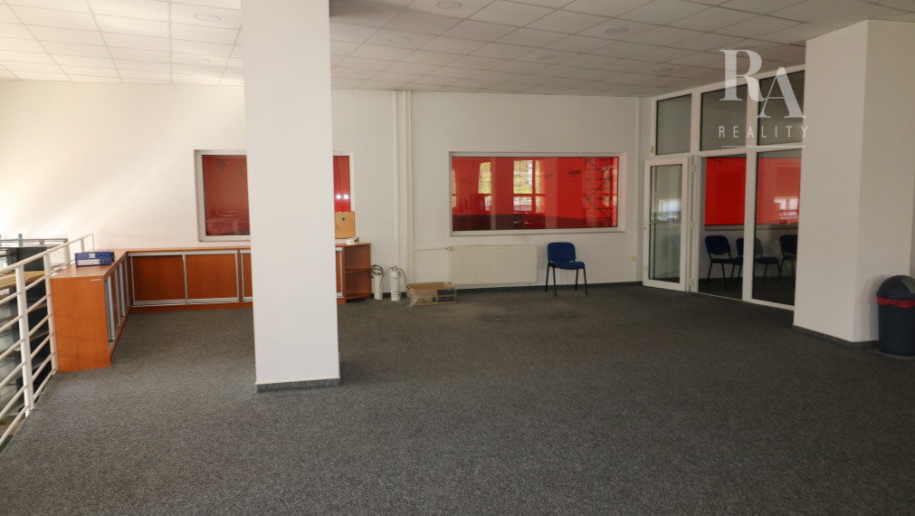 PRENÁJOM OBCHODNO - SKLADOVÝ PRIESTOR S ADMINISTRATÍVOU