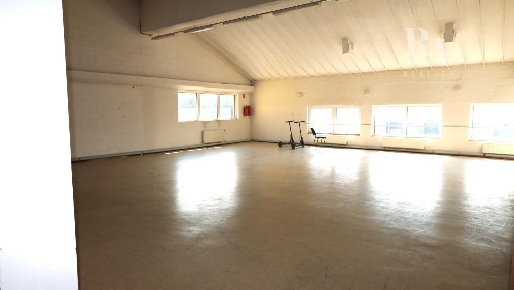 PRENÁJOM OBCHODNO - SKLADOVÝ PRIESTOR S ADMINISTRATÍVOU