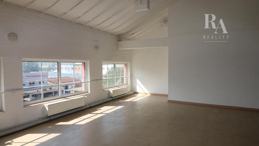 PRENÁJOM OBCHODNO - SKLADOVÝ PRIESTOR S ADMINISTRATÍVOU