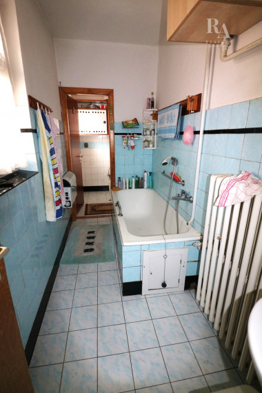 RODINNÝ DOM DIVINKA S POZEMKOM 1260 M2 - REZERVOVANÉ